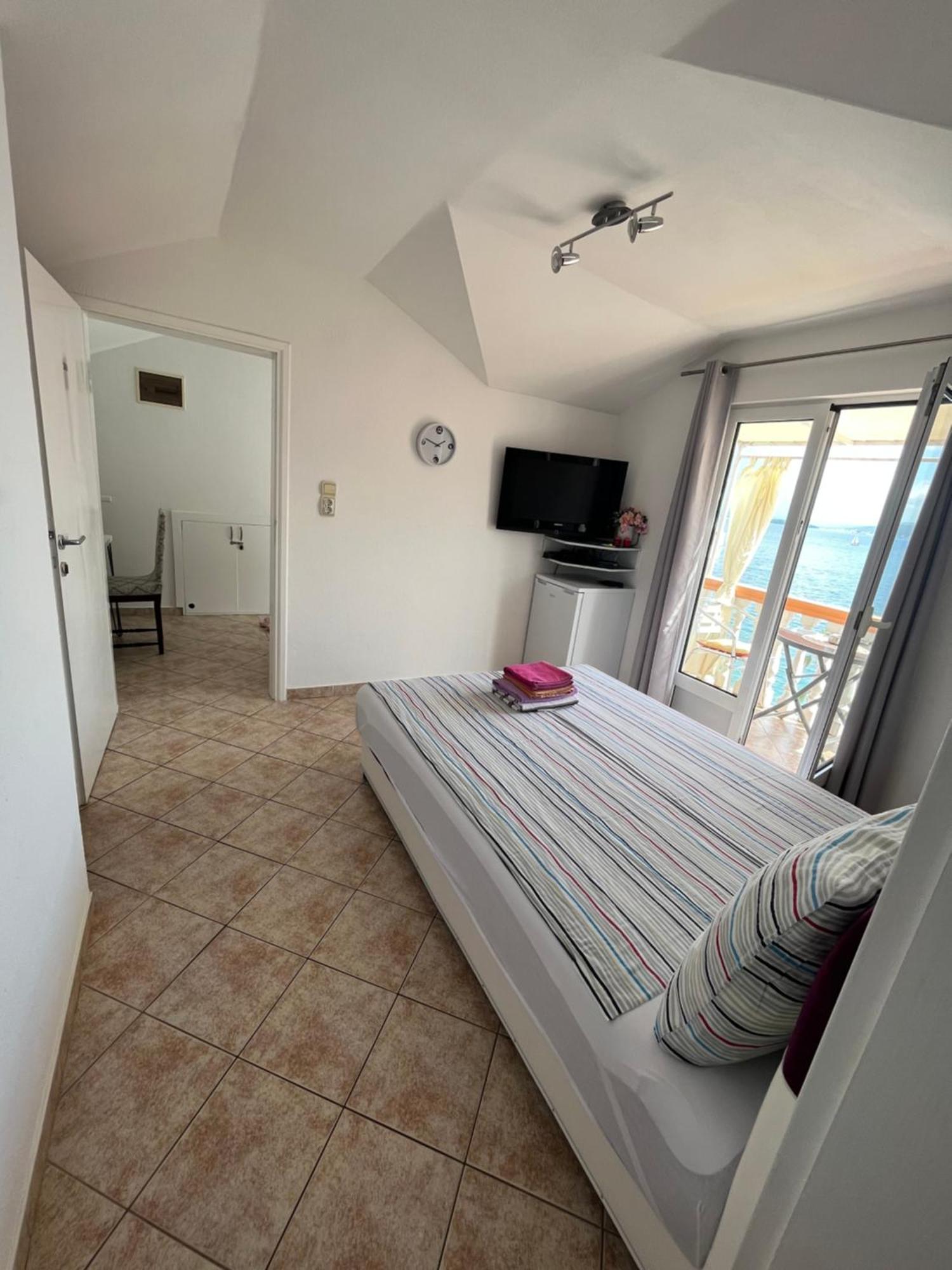 Apartmani Kalinic Бієла Екстер'єр фото